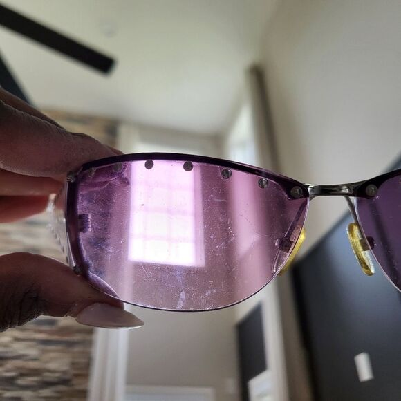 Vintage Guess Studded Pink Lens White Arms Y2K Bratz 00s Sunglasses Wide Wrap - Picture 6 of 13